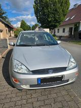 Ford Focus 1.6 Benzin  16v - Ford Focus aus 2000: 1.6