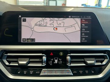 MYAUTOCENTER – Gebraucht- und Jahreswagen mit Werkstattservice in Pfaffenhofen BMW 330 *1-HAND*SERVICETÜV NEU*KEYLESS*LED*M-SPORT*