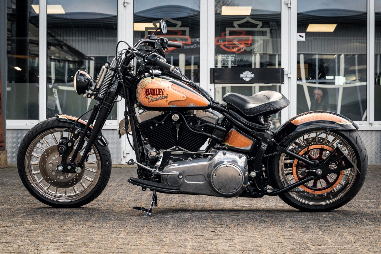 Fahrzeugabbildung Harley-Davidson SOFTAIL CROSS BONES CUSTOM FLSTSB - BIG SPOKE