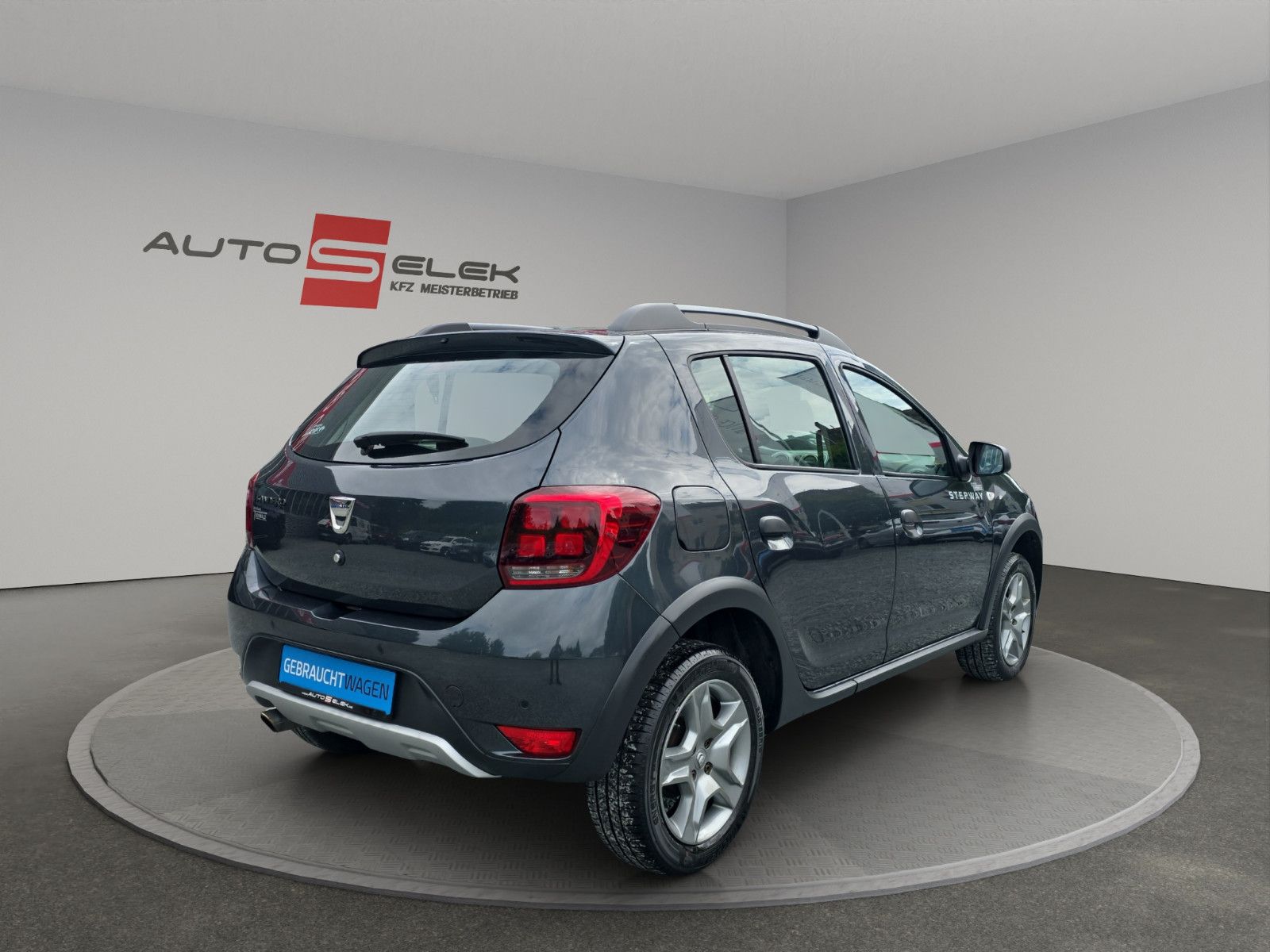 Fahrzeugabbildung Dacia Sandero II Stepway Prestige Kamera Navi Media