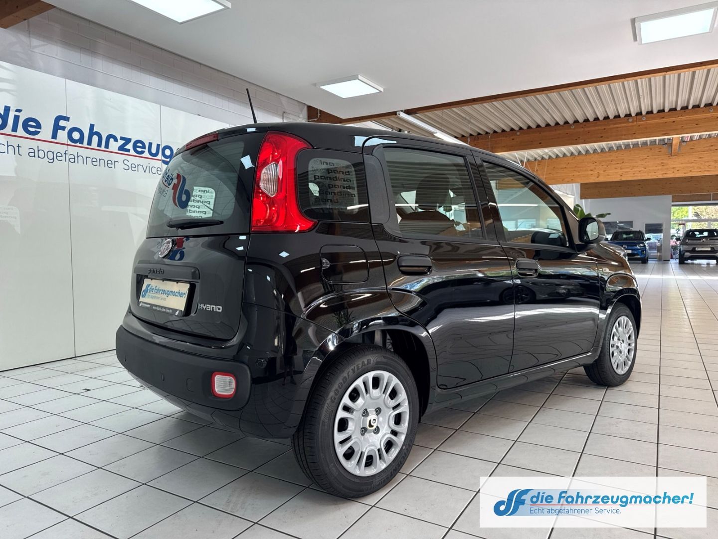 Fahrzeugabbildung Fiat Pandina Hybrid Tempomat Icon Digitales Cockpit D