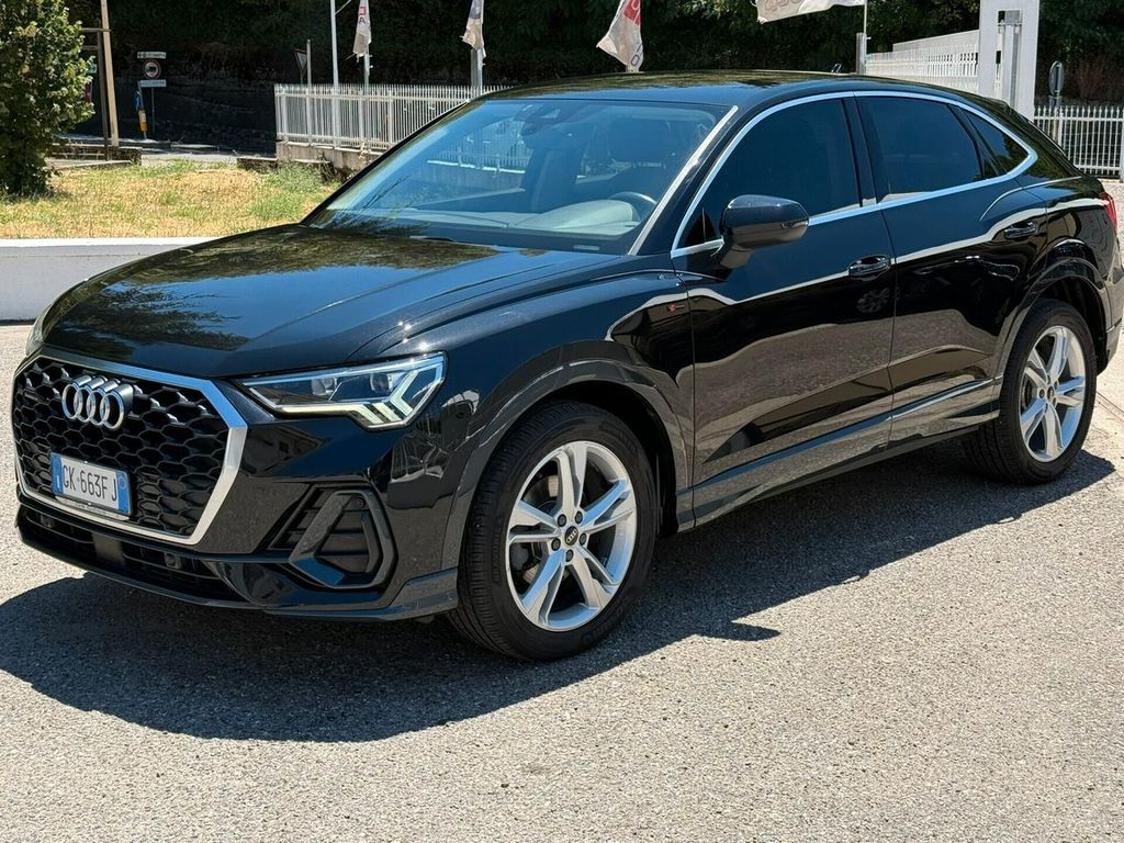 Image of Audi Q3