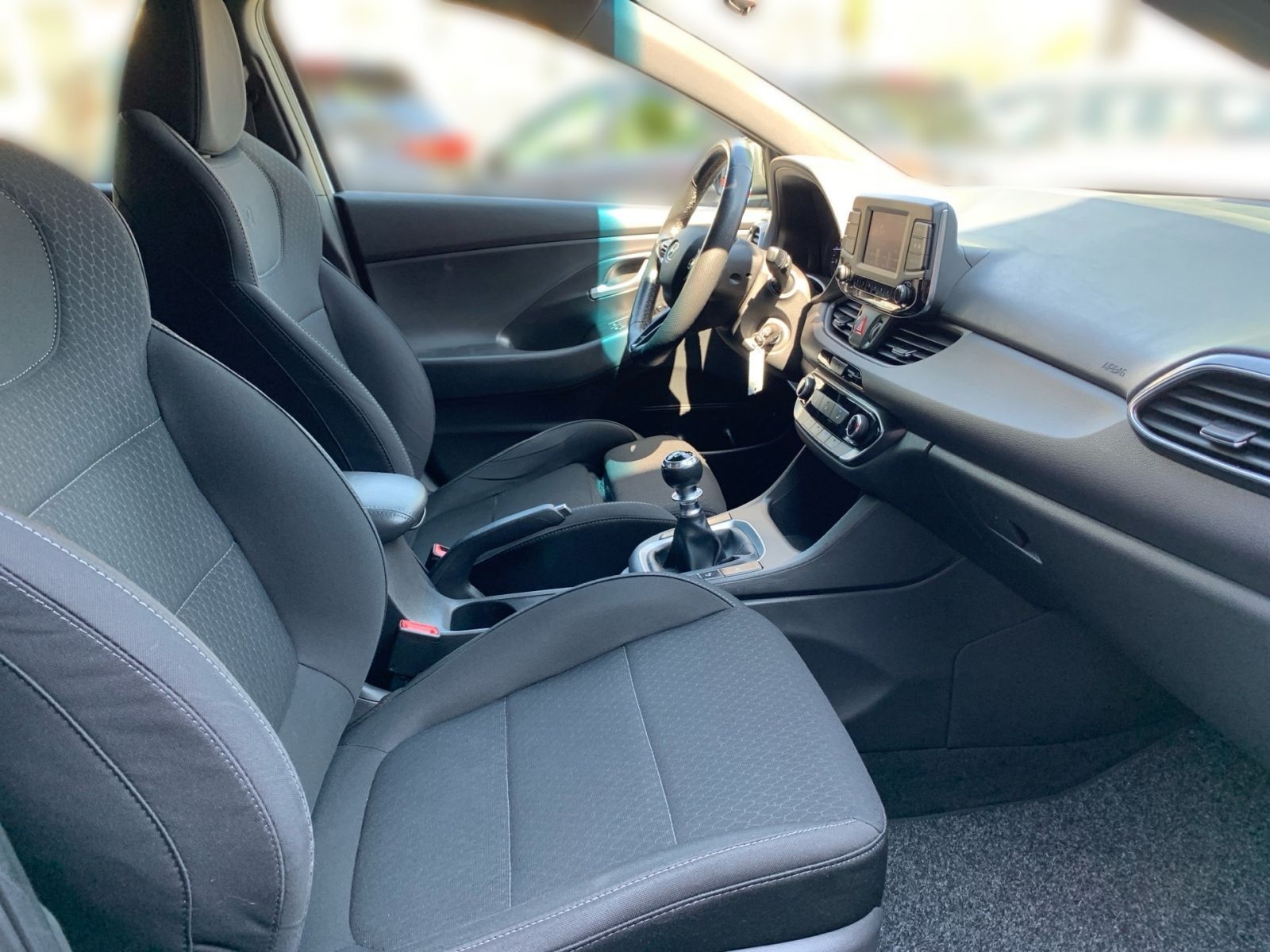 Fahrzeugabbildung Hyundai i30 1.4 T-GDI N-Line Sitzheizung PDC