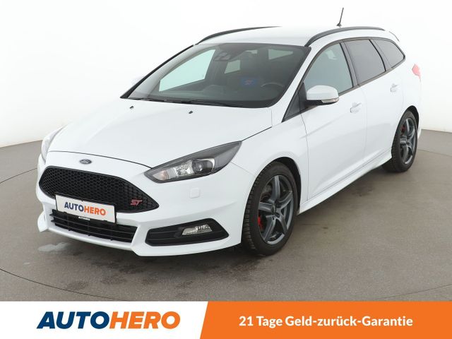 Ford Focus 2.0 EcoBoost ST*NAVI*CAM*PDC*SHZ*XENON*