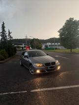 BMW E90 LCI Sehr gepflegt, Scheckheft, TÜV Neu - BMW 318: E90