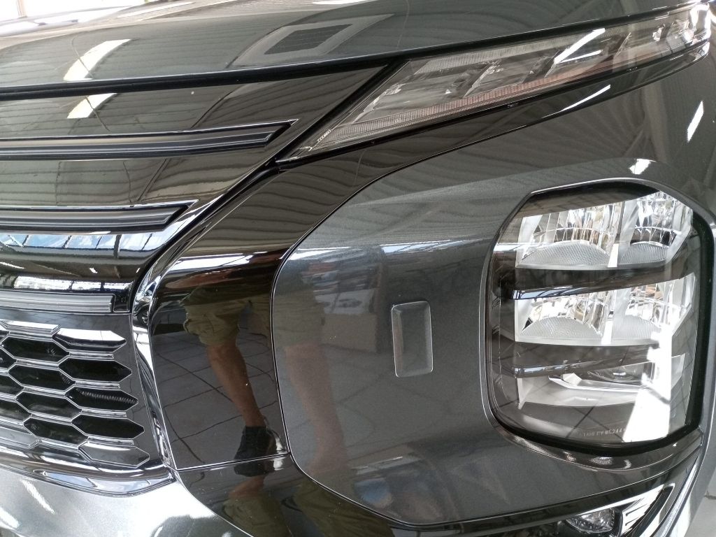 Fahrzeugabbildung Mitsubishi Outlander Diamant TOP ´´Black´´ PHEV Luxury-Pake