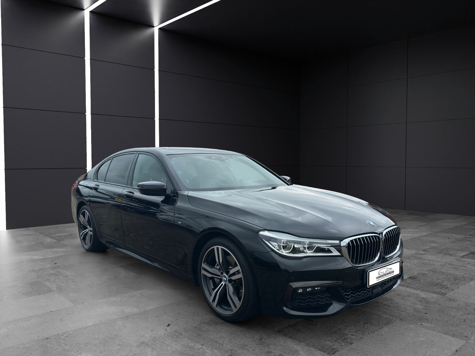 Fahrzeugabbildung BMW 730 d xDrive *M Sport*Schiebedach*H&K*Softclose*