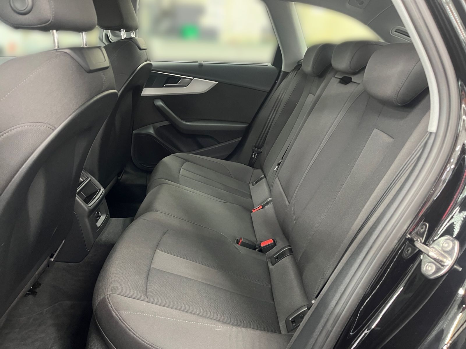Audi A4 - Bild 10