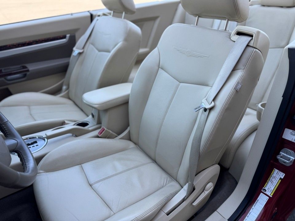 Fahrzeugabbildung Chrysler Sebring 2.7 Cabiolet Limited Hardtop