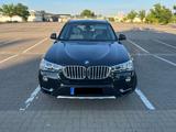 BMW X3 xDrive30d xLine Automatik | Panorama | Leder - BMW X3 xLine mit Diesel-Antrieb