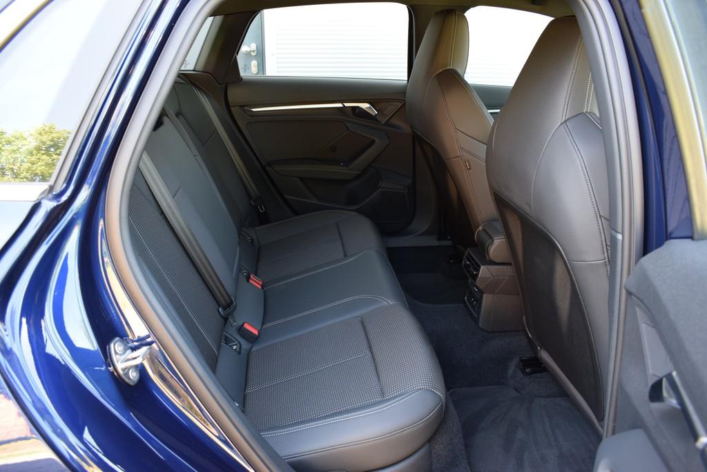 Audi A3 Sportback 35 TDI S-tr. *S-line*LED*Navi*PDC*