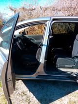 Mazda Ein Mazda 5, 7Sitzer, zwei Schiebetüren, N... - Mazda 5: Kombi