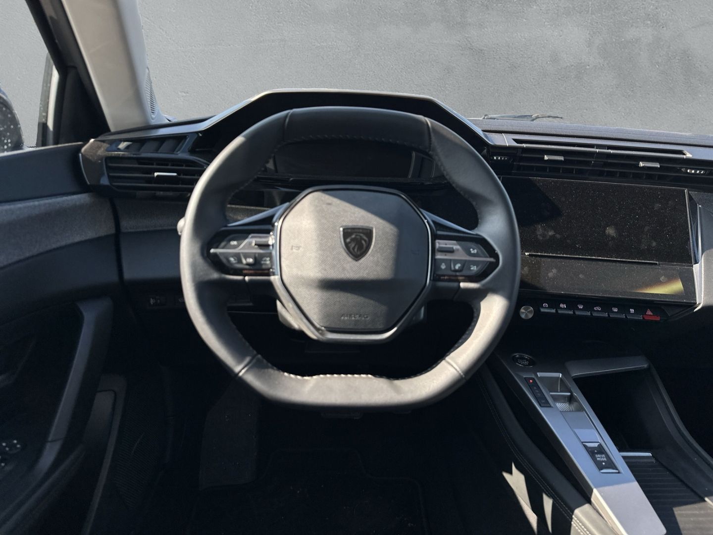 Fahrzeugabbildung Peugeot 308 SW Allure 1.2 PureTech 130 EU6e Navi Memory