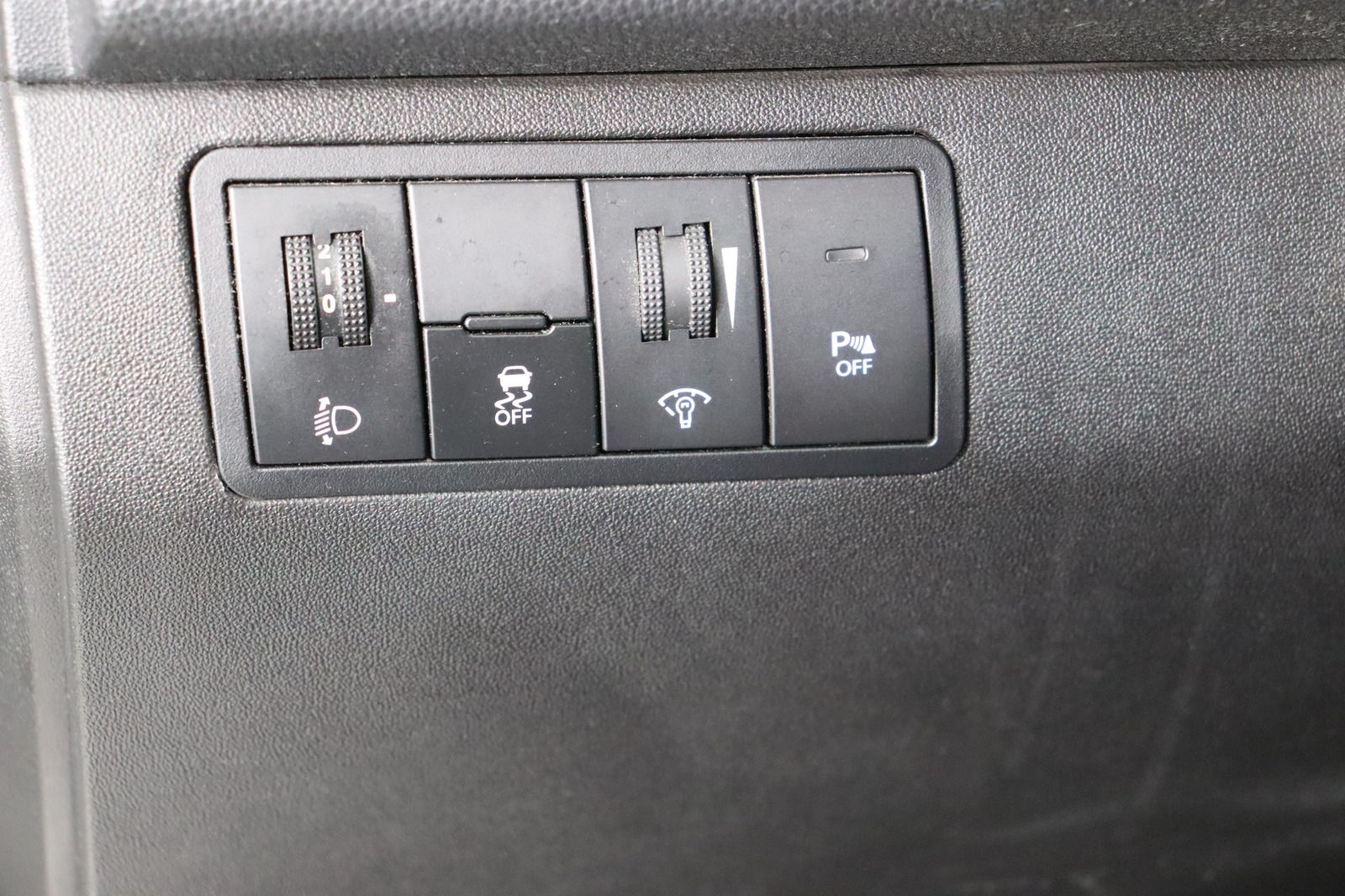 Fahrzeugabbildung Hyundai ix20 * HU/AU bis 06.2028 * 8-fach bereift Comfor