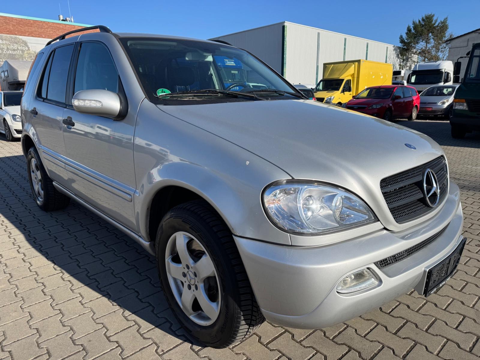 Mercedes-Benz ML 320|Leder|Schiebedach|Anhängerkupplug|Tempoma