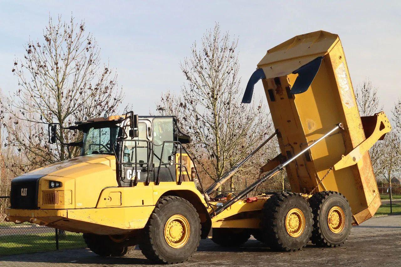 CAT 730 04A | TAILGATE | LOW HOURS