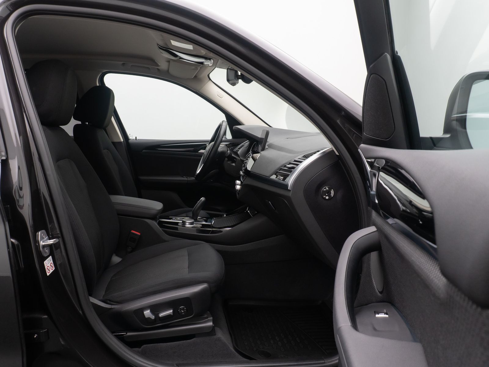 Fahrzeugabbildung BMW X3 xD20d Alarm NaviPro DAB HiFi Komfort Lenkradh