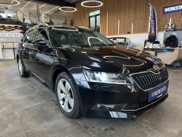 Skoda Superb Combi Style 4x4 *Shz*PDC*AHK*