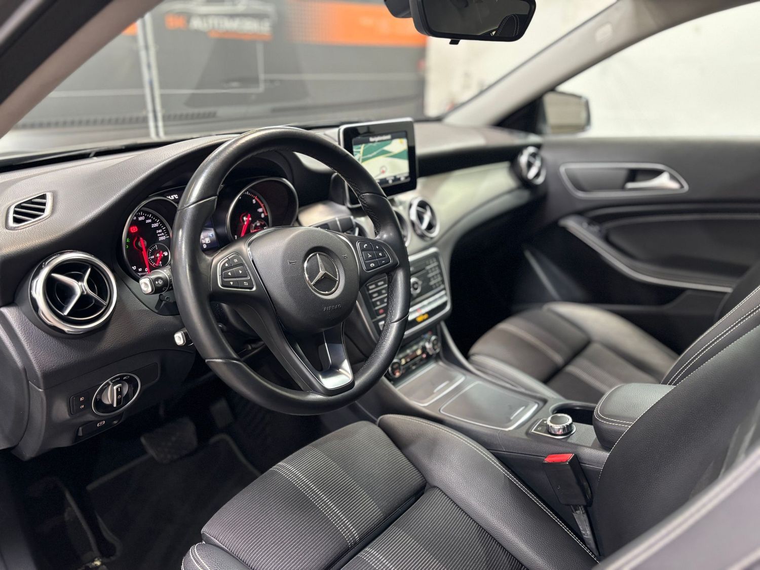 Fahrzeugabbildung Mercedes-Benz GLA 220 4 Matic#Klima#Navi#PDC
