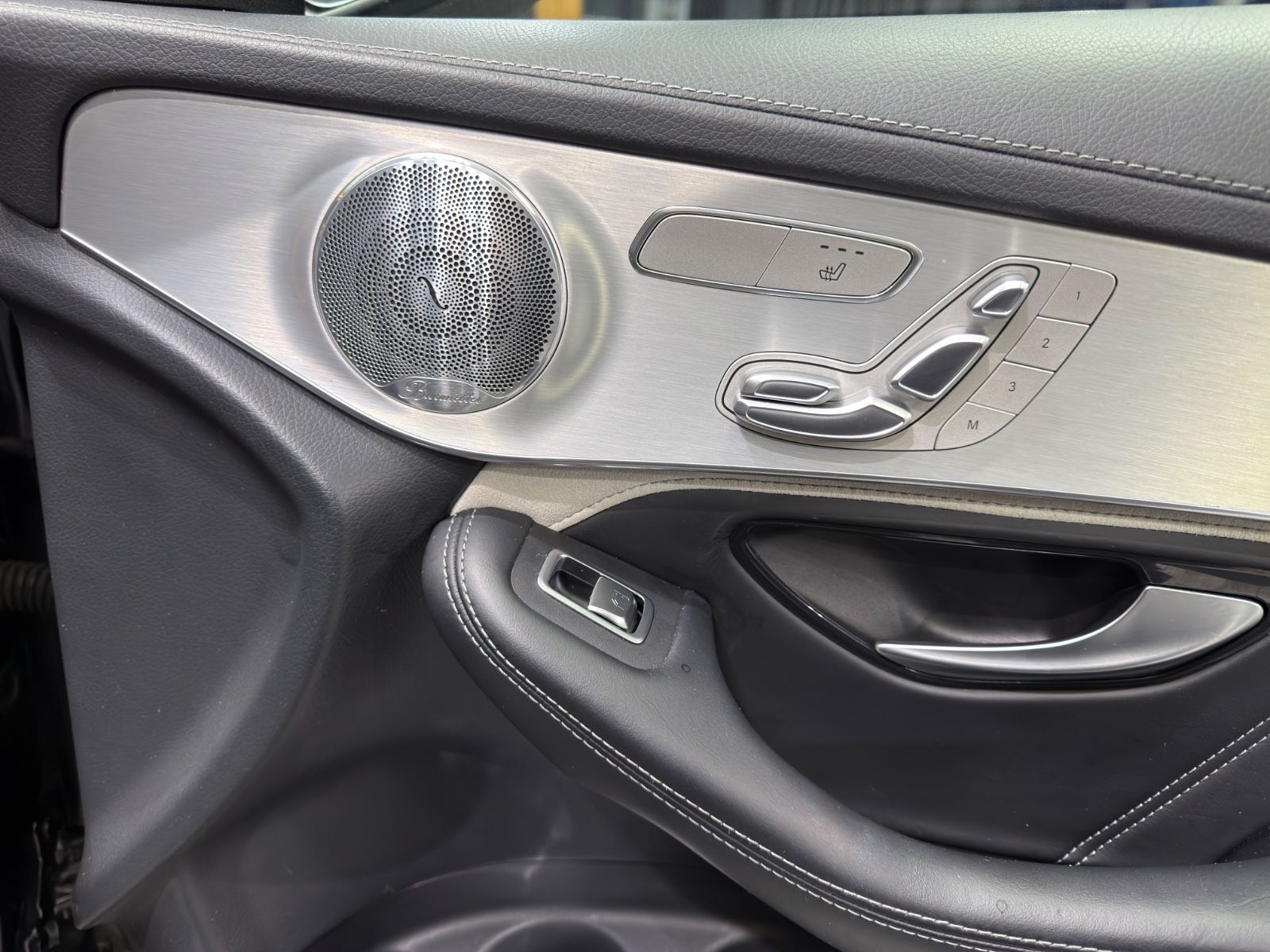 Fahrzeugabbildung Mercedes-Benz GLC 63 S AMG|BURMESTER|PANO|FACELIFT|CARBON|