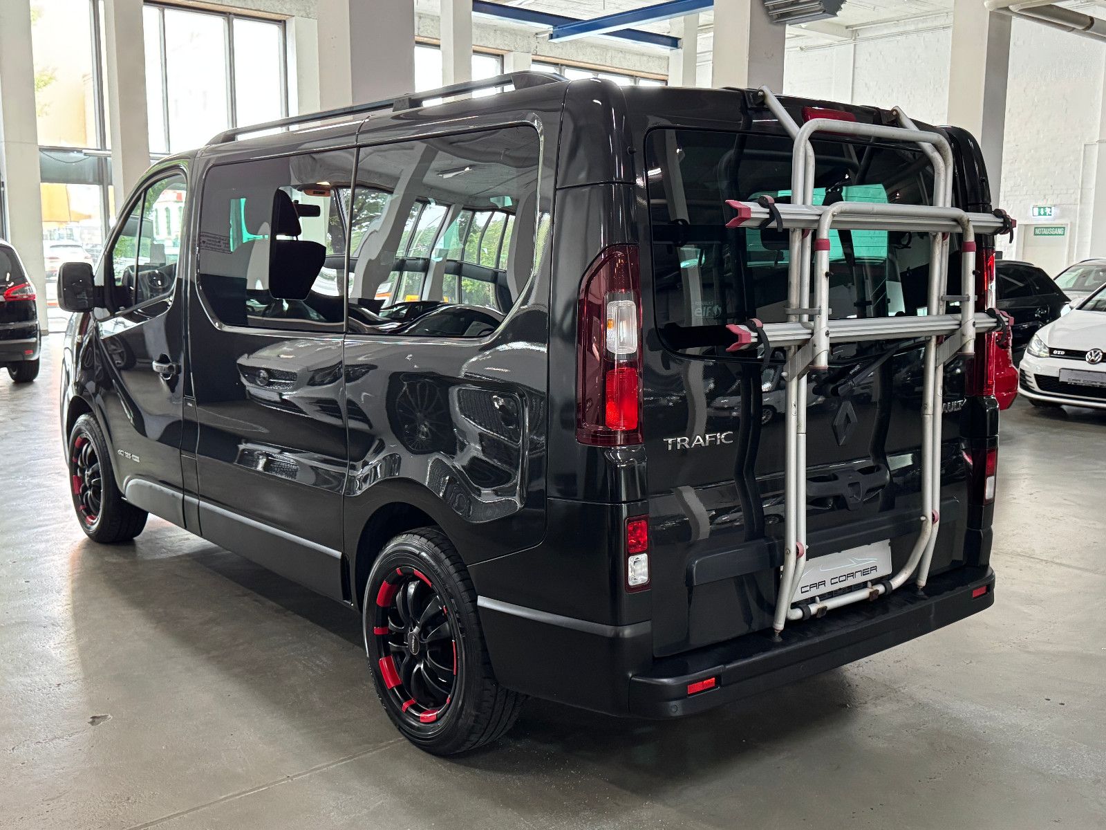 Fahrzeugabbildung Renault Trafic 1.6 DCI EXPRESSION 9-SITZER CAMPER STHDHZ