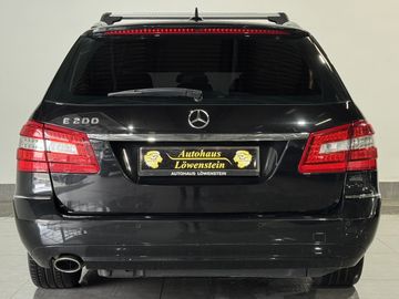 Mercedes E 200 - 5