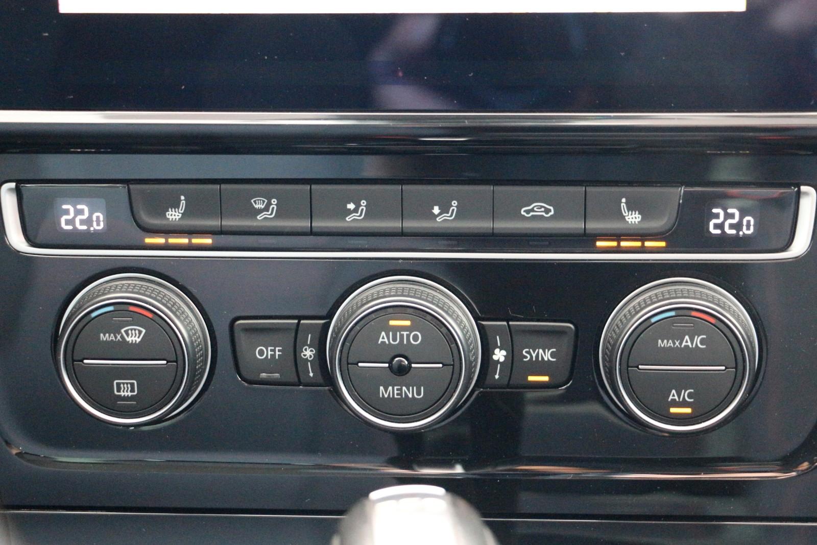 Volkswagen Golf VII Variant Sound 4Motion, Navi, LED, Cam.