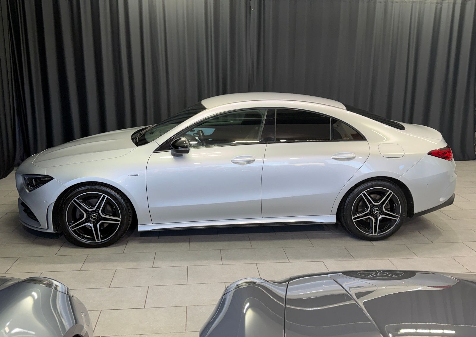 Fahrzeugabbildung Mercedes-Benz CLA 200 d|AMG-LINE|KAMER|BURMESTER|