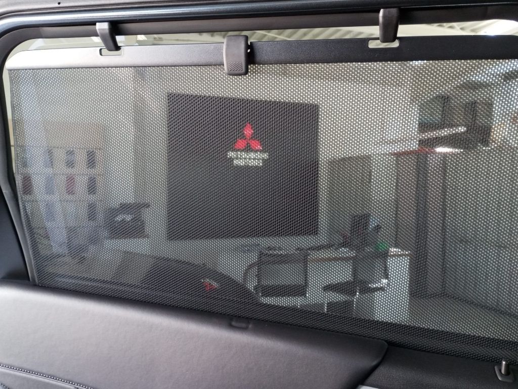 Fahrzeugabbildung Mitsubishi Outlander Diamant TOP ´´Black´´ PHEV Luxury-Pake