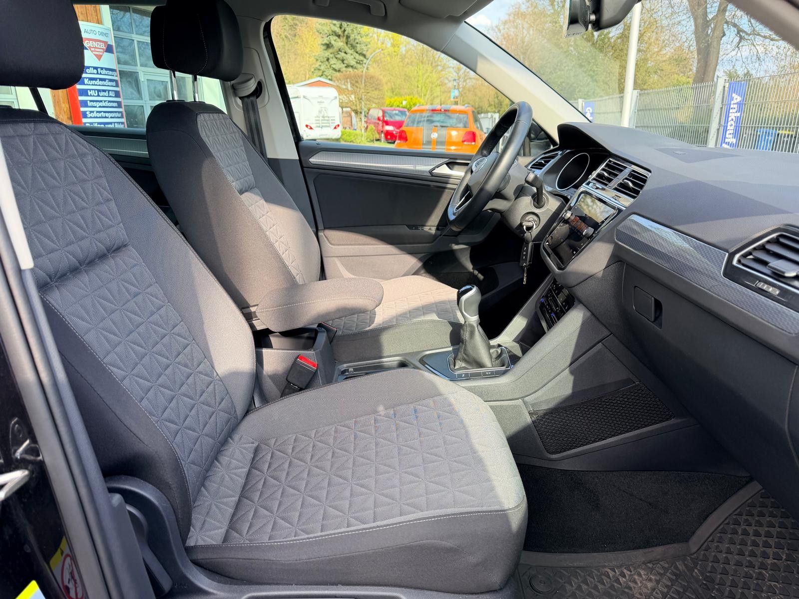 Volkswagen Tiguan 1.5 TSI  NAV LED ACC AppConnect Garantie foto 12