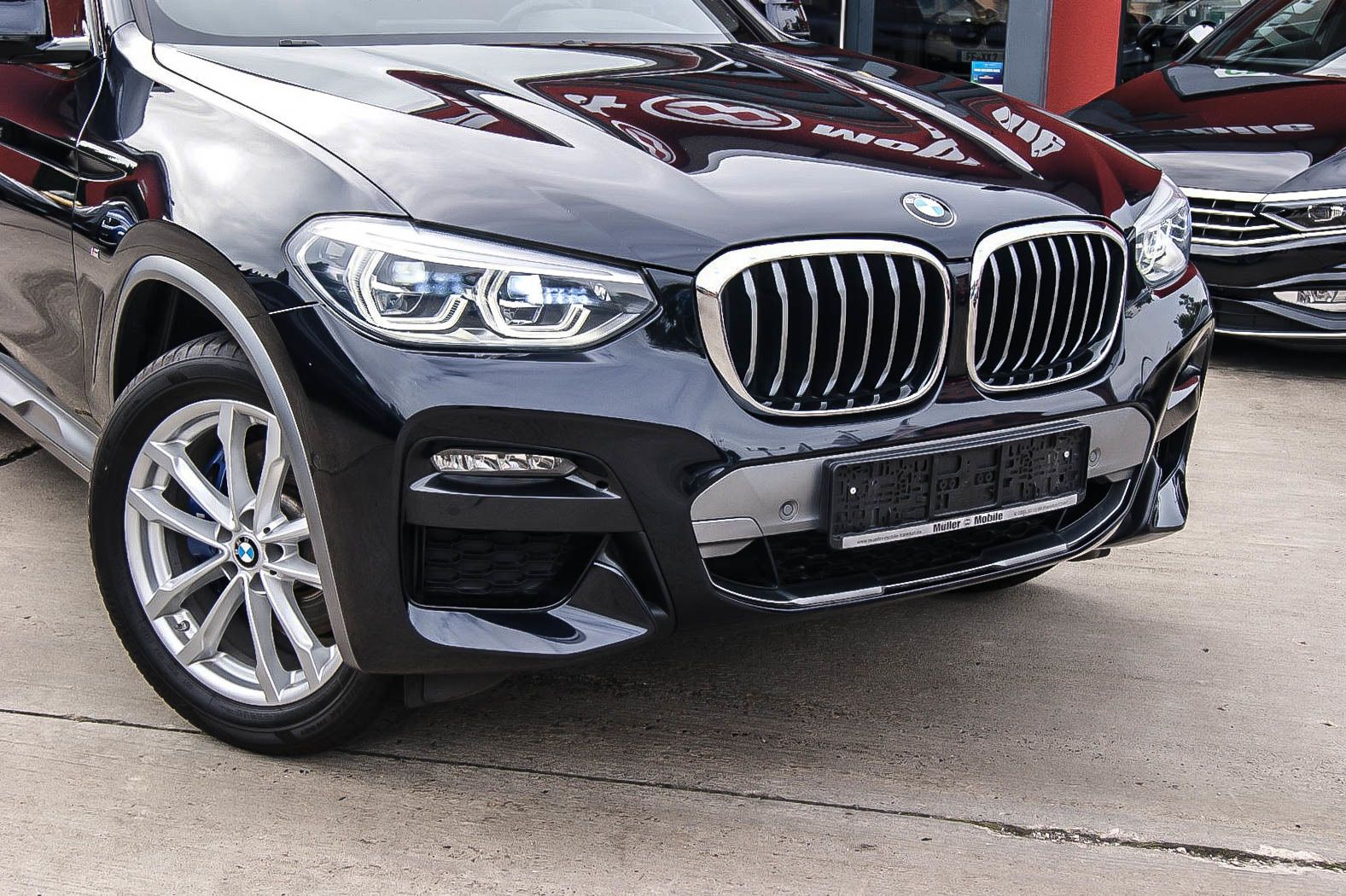 Fahrzeugabbildung BMW X4 xDrive 20 d M Sport X HUD ANHZV STHZG PANO