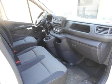 Renault Trafic - 9