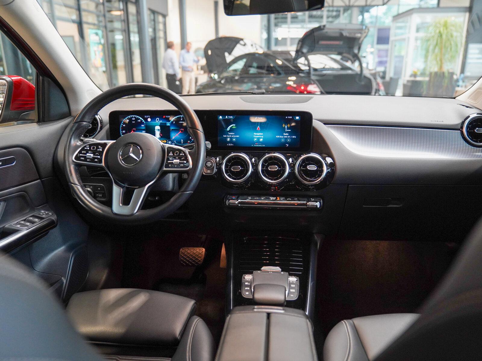 Mercedes-Benz GLA d Progressive MULTIBEAM 360° Pano Alarm, миниатюра 15