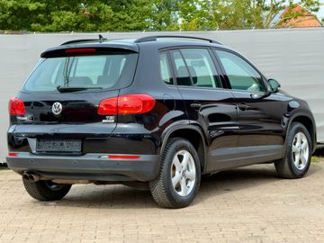 Volkswagen Tiguan - 9