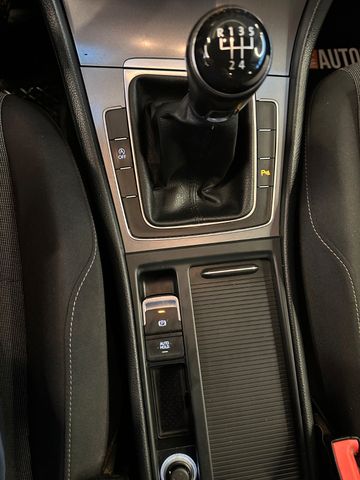 Volkswagen Golf VII Lim. Sound Start-Stopp *Navi*Kamera*