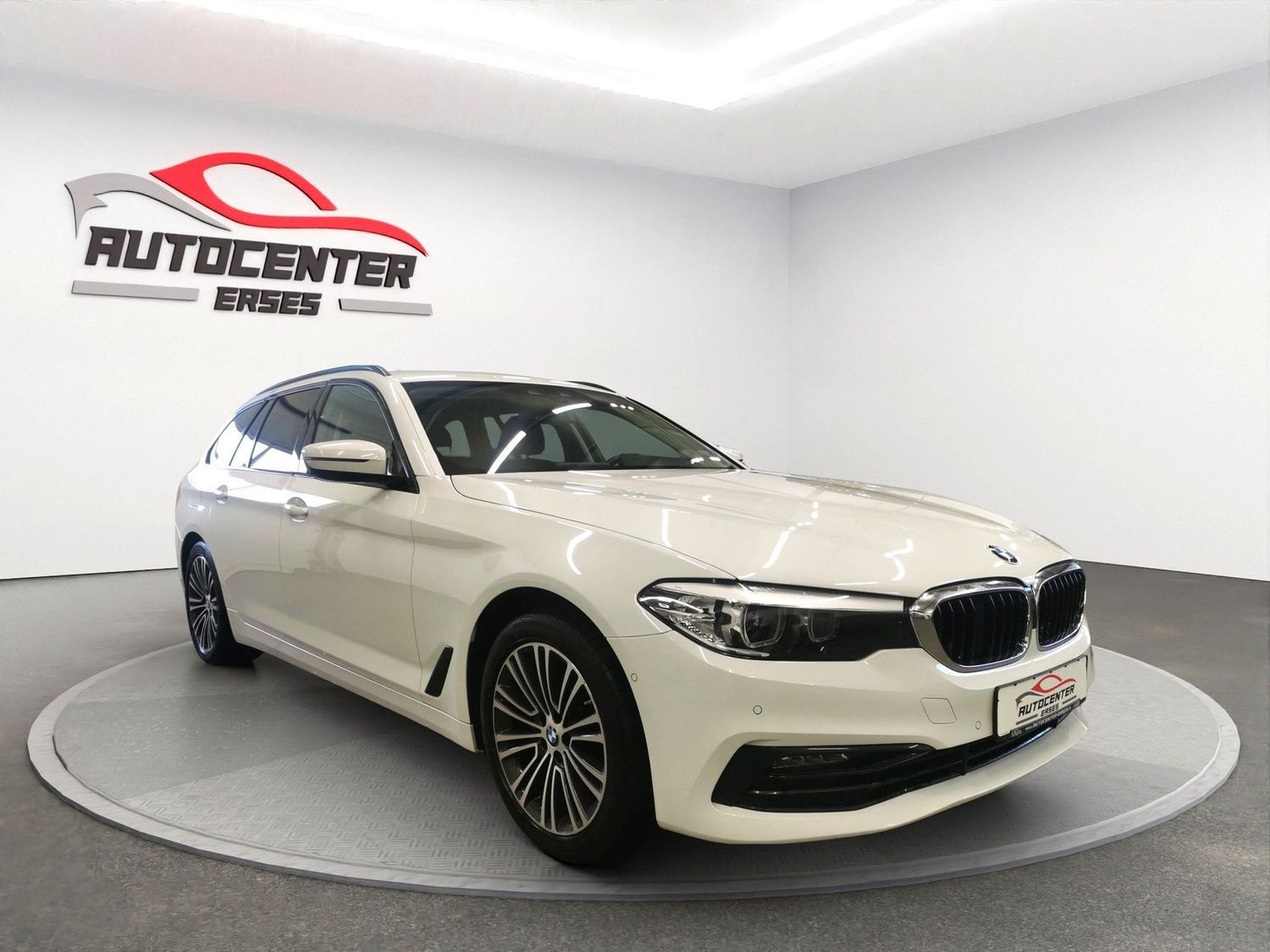 BMW 520 d xDrive Sport Line LED Live Cockpit AHK