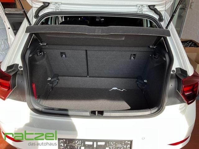 Fahrzeugabbildung Volkswagen Polo VI Life 1.0 TSI OPF 70 kW 5-Gang