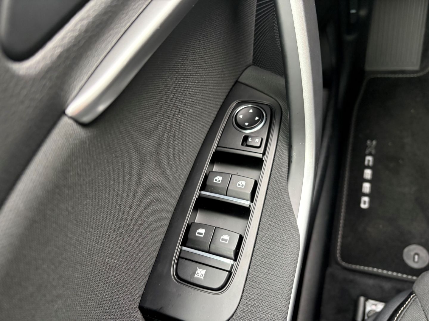 Fahrzeugabbildung Kia XCeed Core Navi Soundsystem LED Blendfreies Fern