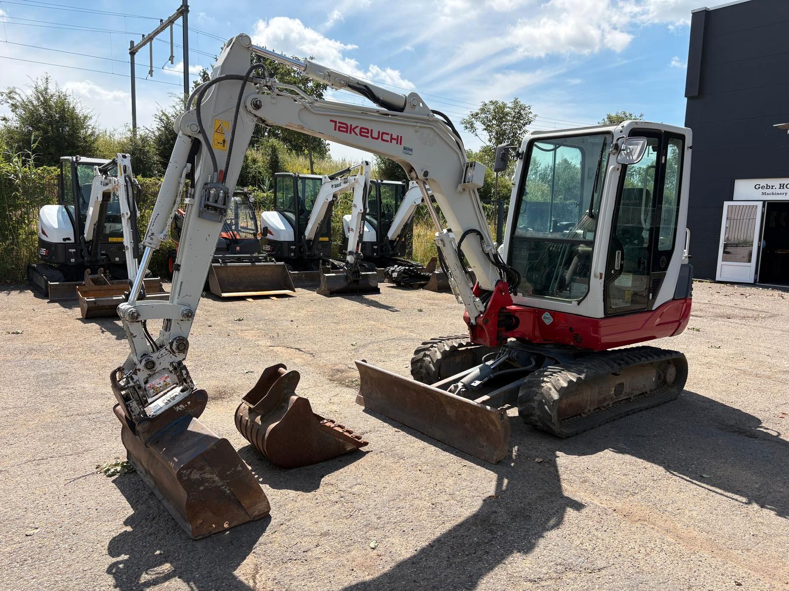 Takeuchi TB235  Powertilt 3x Löffel  TOP!!