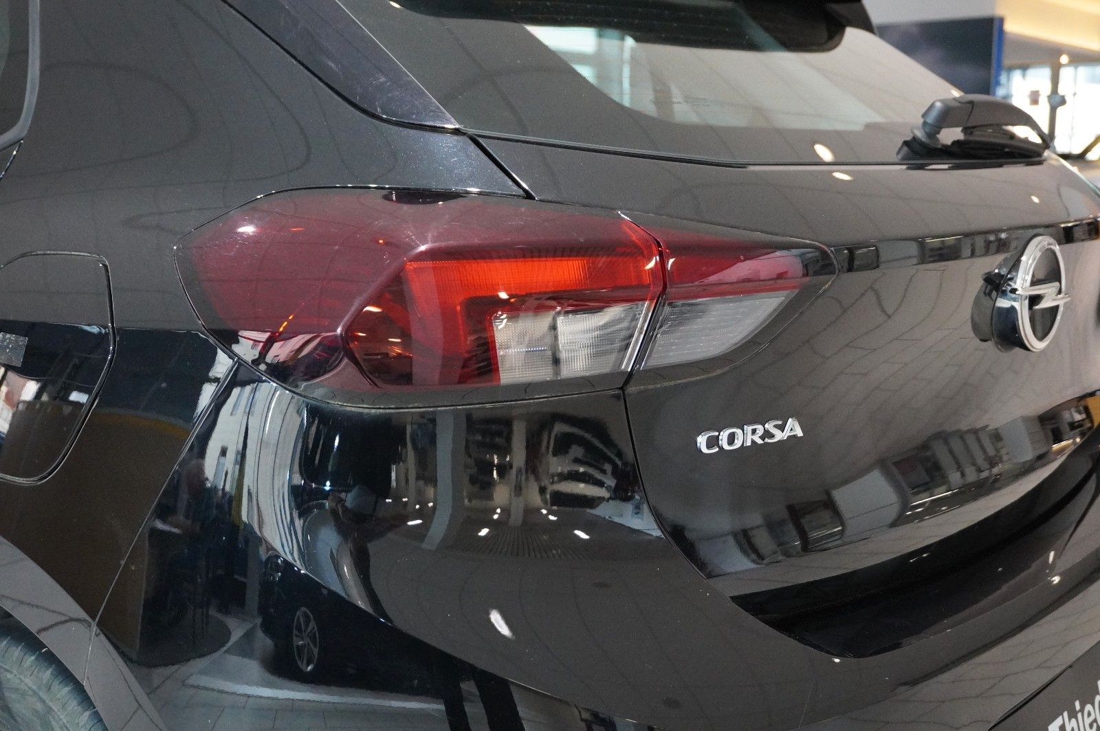 Fahrzeugabbildung Opel Corsa F 1.2 ELEGANCE NAVI/LED/KAMERA/SPORT/DAB+
