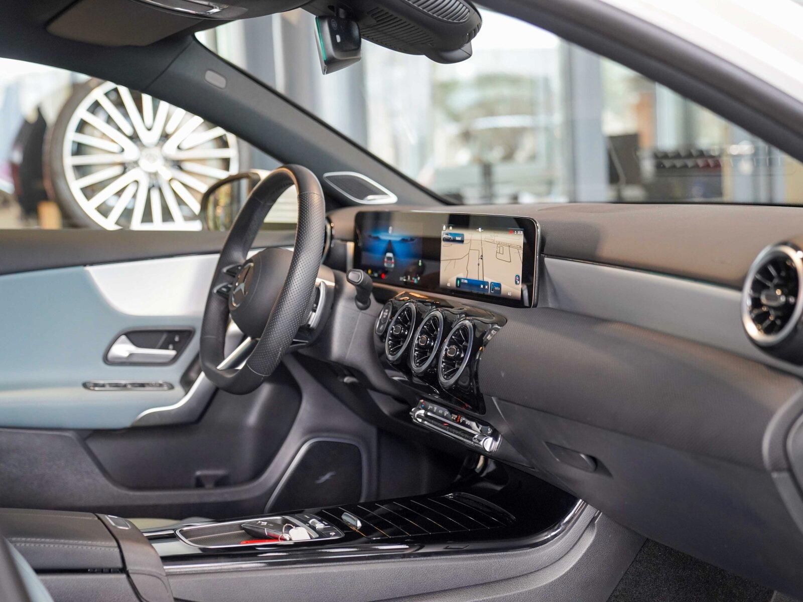 Mercedes-Benz A-Class d AMG Line 360° DISTRO Burmester Standhzg, миниатюра 6