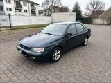 Toyota Carina E - Toyota Carina mit Benzin-Antrieb