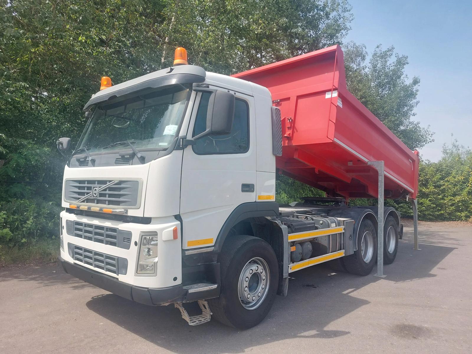 Volvo FM 380 6x4 BB manual -kipper-trekker - double us