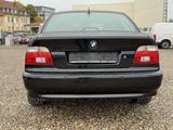 BMW 525 5er 525i E39 - BMW 525: I