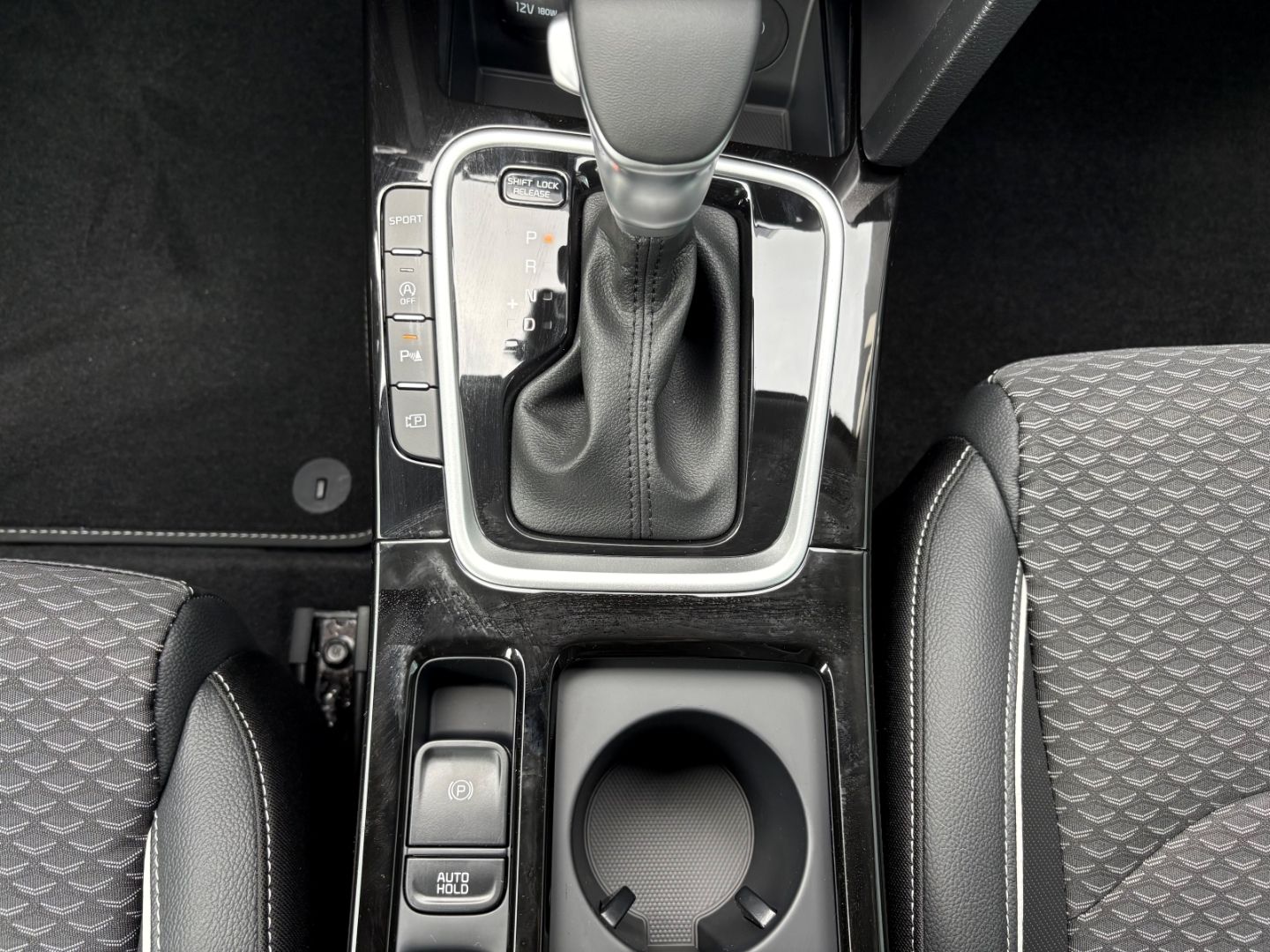 Fahrzeugabbildung Kia Ceed_sw Spirit SpurHalAss P1 P4 P5 El. Panodach