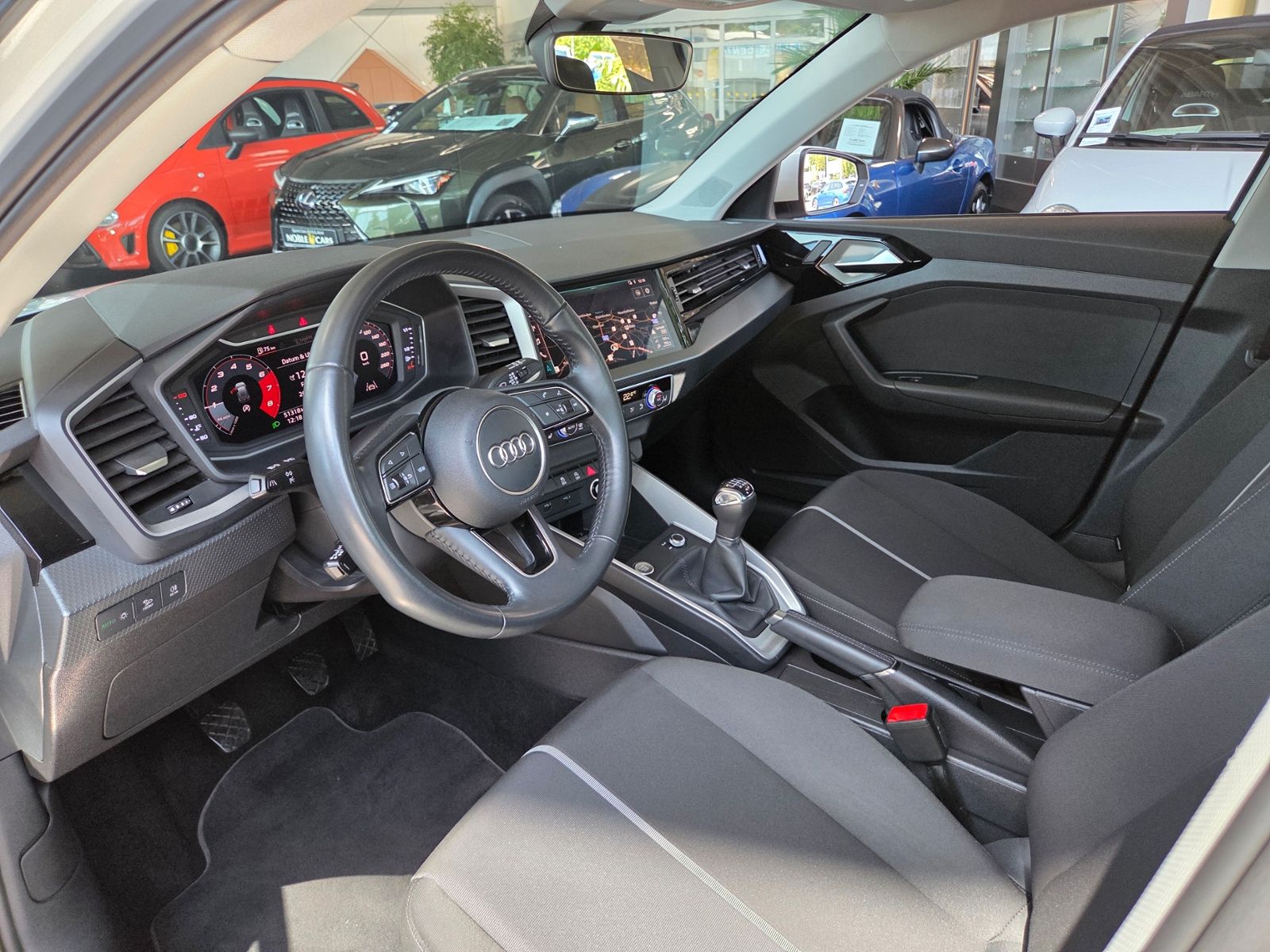 Fahrzeugabbildung Audi A1 citycarver 30 TFSI LED GRA NAV PDC SHZ ALU