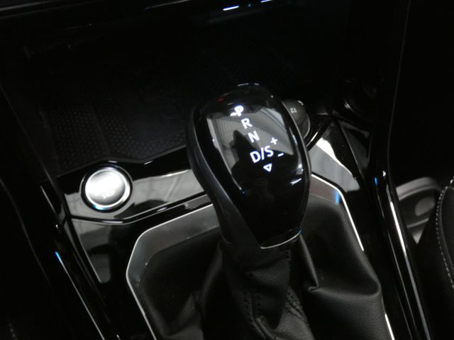 T-Roc 1.5 TSI R-Line DSG Black Style IQ LIGHT