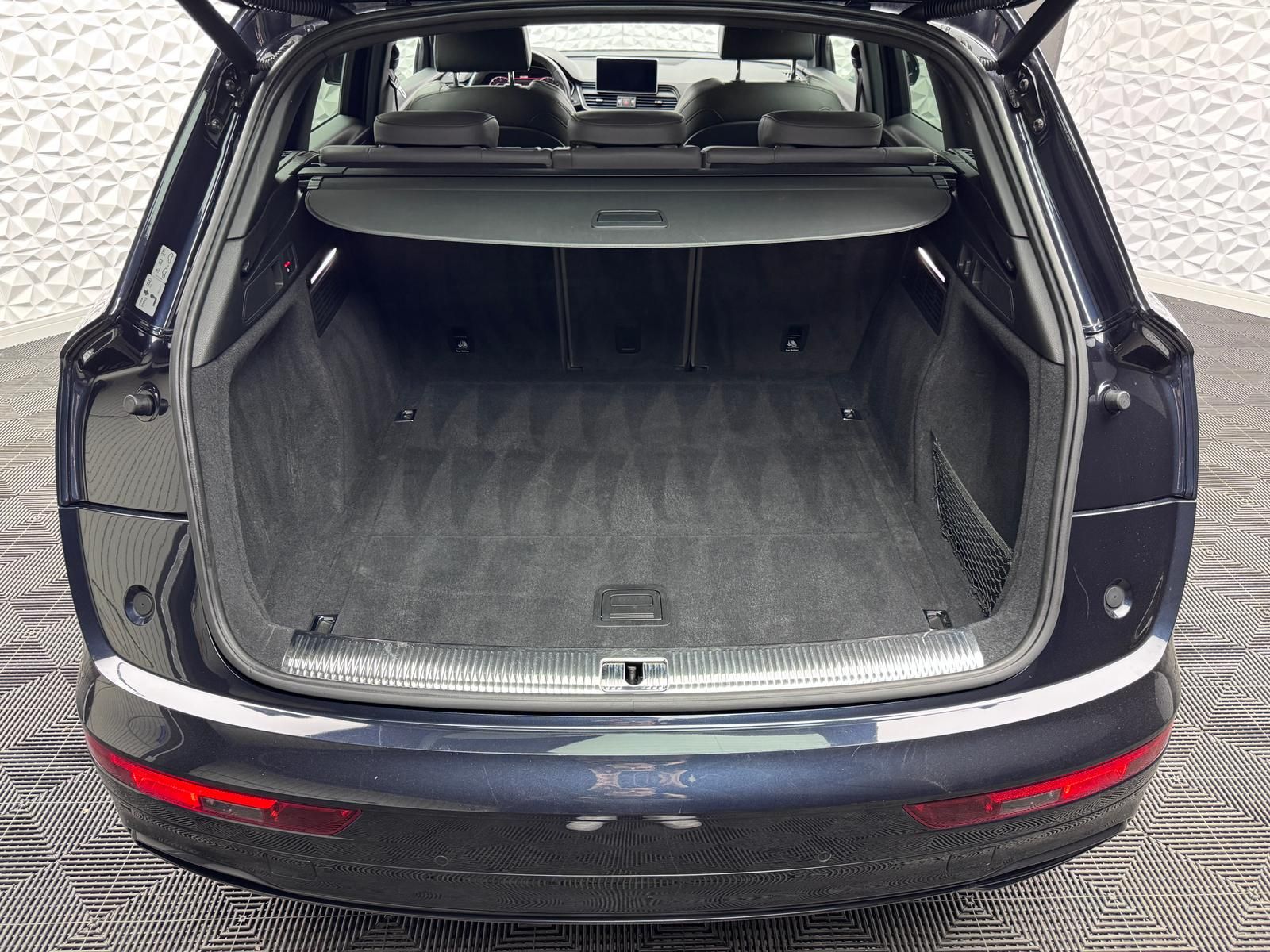 Fahrzeugabbildung Audi 40 TDI QA/S-LINE/PANO/B&O/MATRIX/AHK/360°/MEMORY