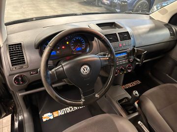 MYAUTOCENTER – Gebraucht- und Jahreswagen mit Werkstattservice in Pfaffenhofen Volkswagen Polo IV Comfortline *TÜV NEU*KLIMA*ELEKTR.FENSTE