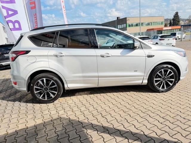 Ford Kuga 2,0 TDCi 4x4 ST-Line